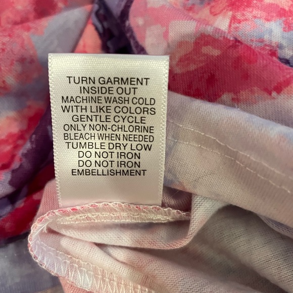 Allison Daley comfy tee in shades of pink and purple - Picture 5 of 5